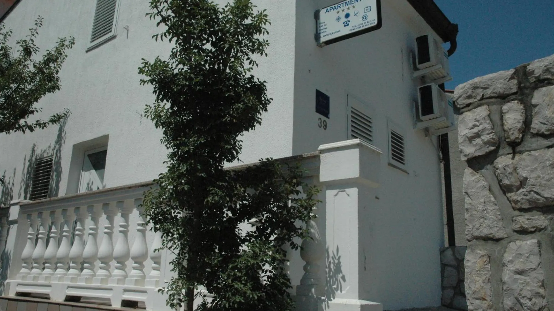 Apartments Matteo Omišalj